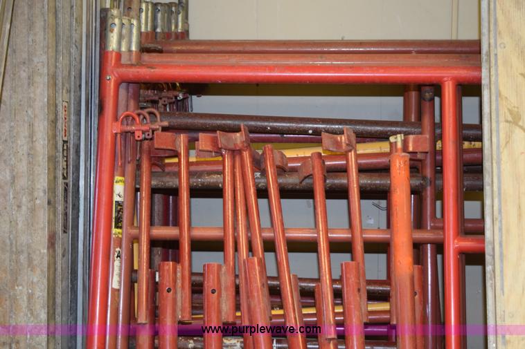 image for item L3328 Assorted planks and scaffolding