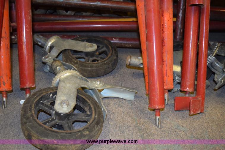 image for item L3328 Assorted planks and scaffolding