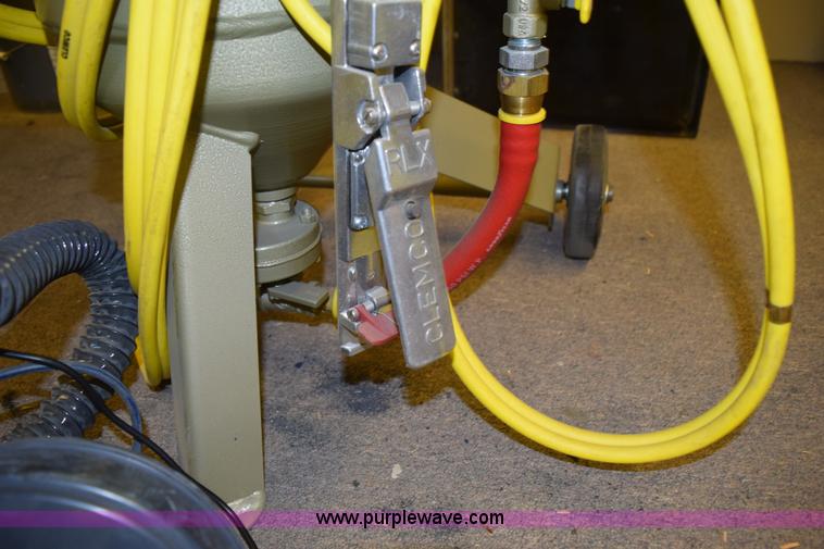 image for item L3332 2013 Clemco 1028 sand blaster