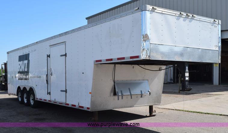 image for item L3343 2006 Haulmark RTG85X36WR3 enclosed cargo trailer