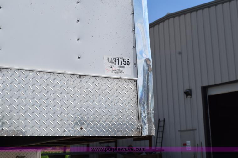 image for item L3343 2006 Haulmark RTG85X36WR3 enclosed cargo trailer