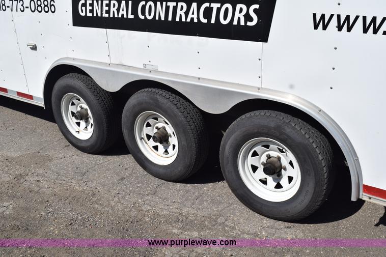 image for item L3343 2006 Haulmark RTG85X36WR3 enclosed cargo trailer