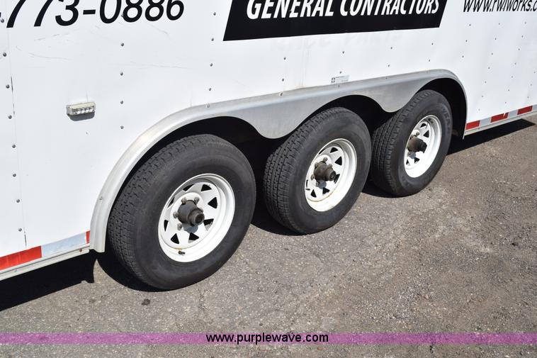 image for item L3343 2006 Haulmark RTG85X36WR3 enclosed cargo trailer