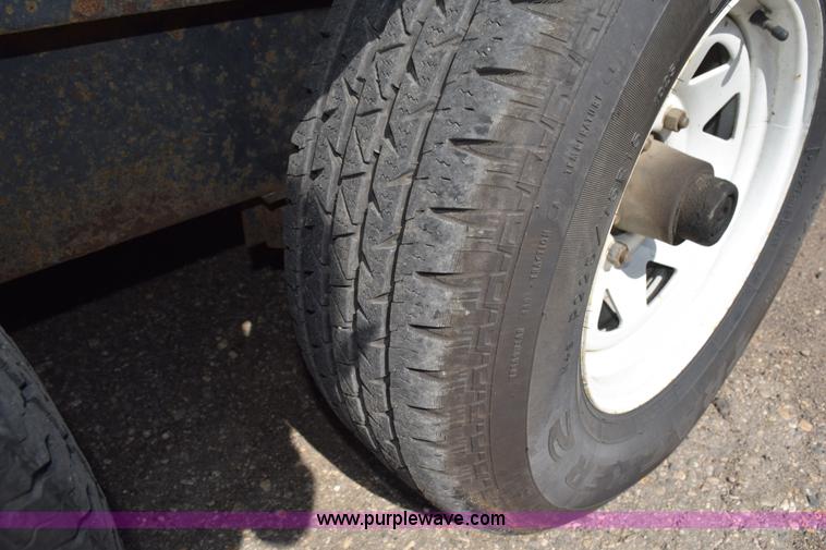 image for item L3343 2006 Haulmark RTG85X36WR3 enclosed cargo trailer