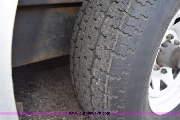 image for item L3343 2006 Haulmark RTG85X36WR3 enclosed cargo trailer