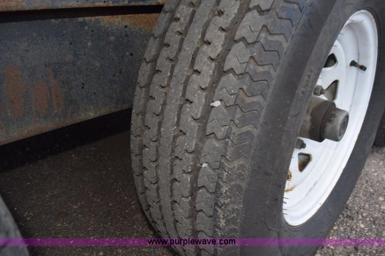 image for item L3343 2006 Haulmark RTG85X36WR3 enclosed cargo trailer