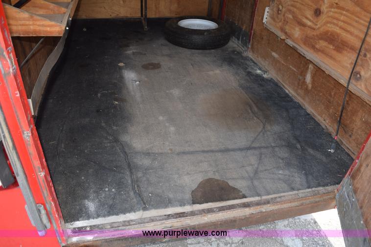 image for item L3345 1998 Wells Cargo enclosed cargo trailer