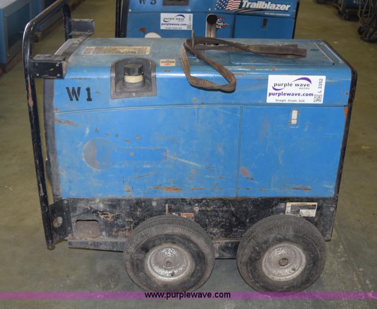 image for item L3352 Miller Trailblazer 302 welder/generator