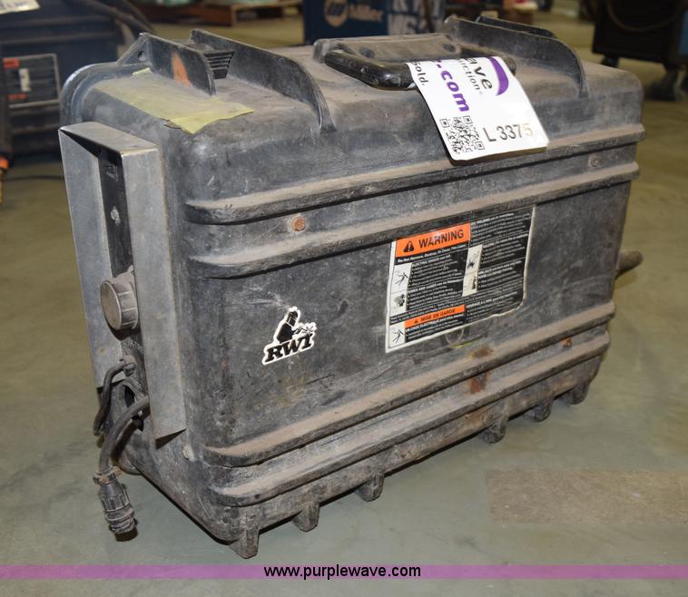 image for item L3375 Miller X-treme 12VS suitcase welder