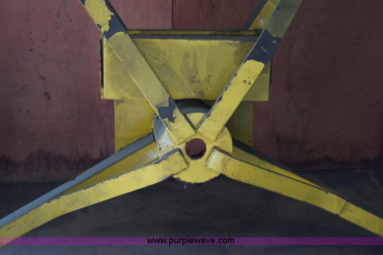 image for item L3394 Sumner R250 Roust-A-Bout