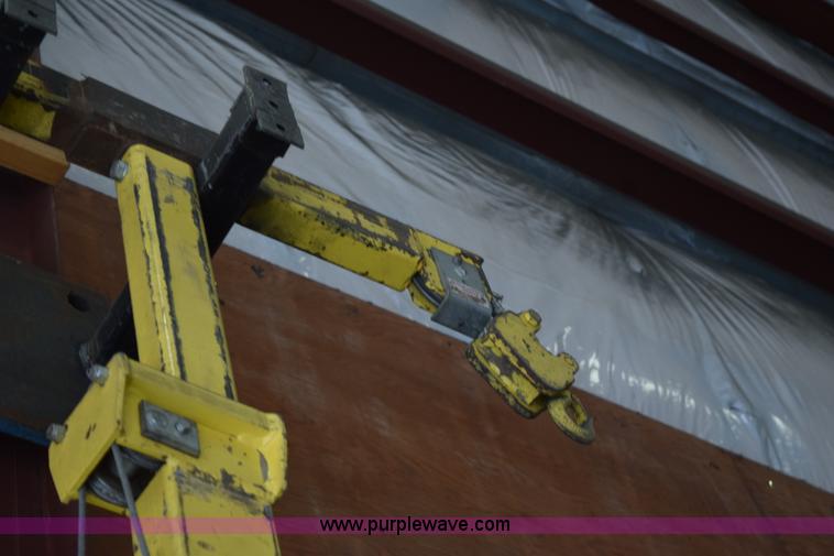 image for item L3394 Sumner R250 Roust-A-Bout