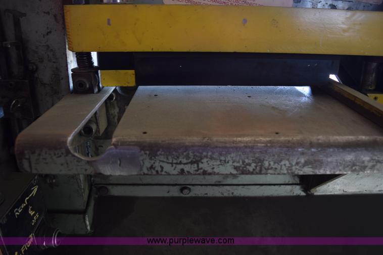 image for item L3401 Piranha metal worker