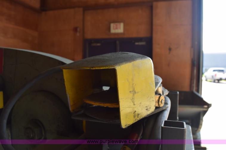 image for item L3401 Piranha metal worker