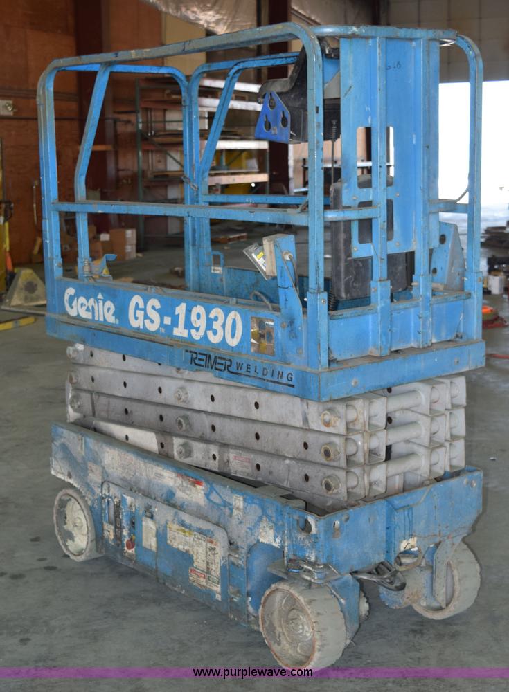 image for item L3404 Genie GS-1930 scissor lift