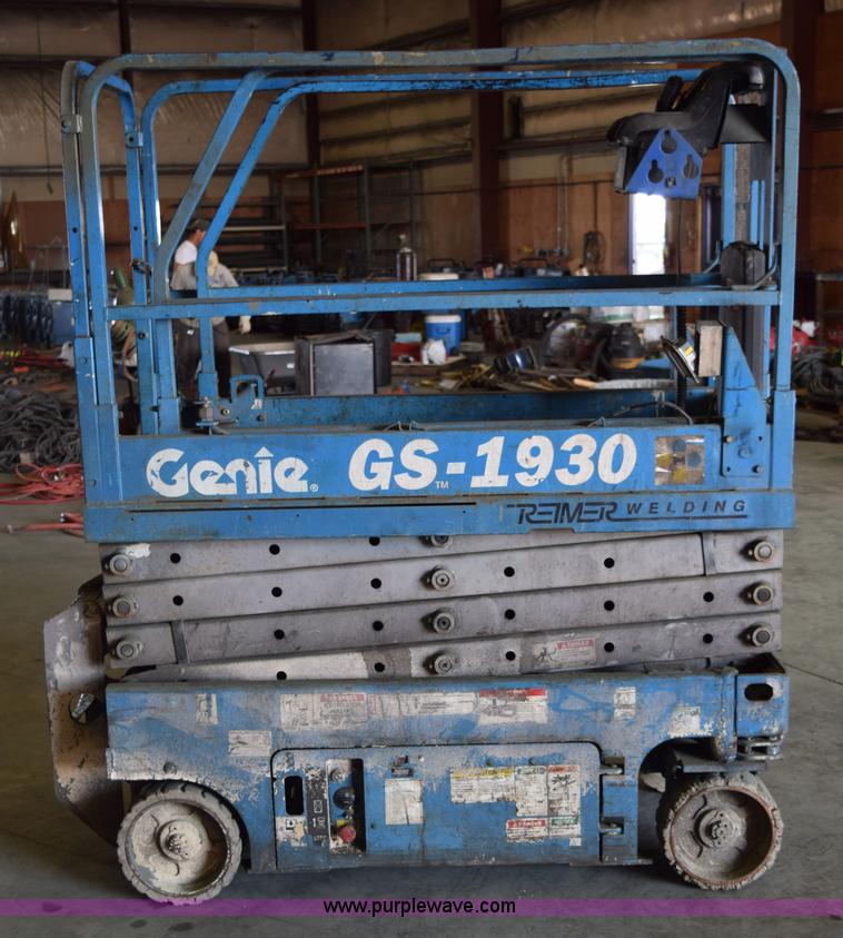 image for item L3404 Genie GS-1930 scissor lift