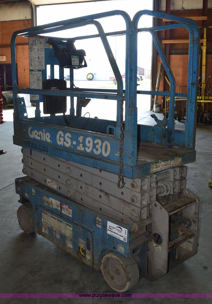 image for item L3404 Genie GS-1930 scissor lift