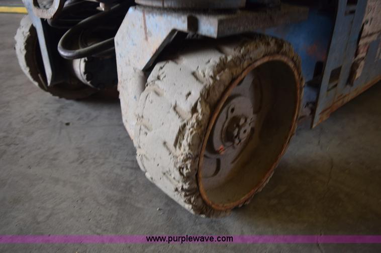 image for item L3404 Genie GS-1930 scissor lift