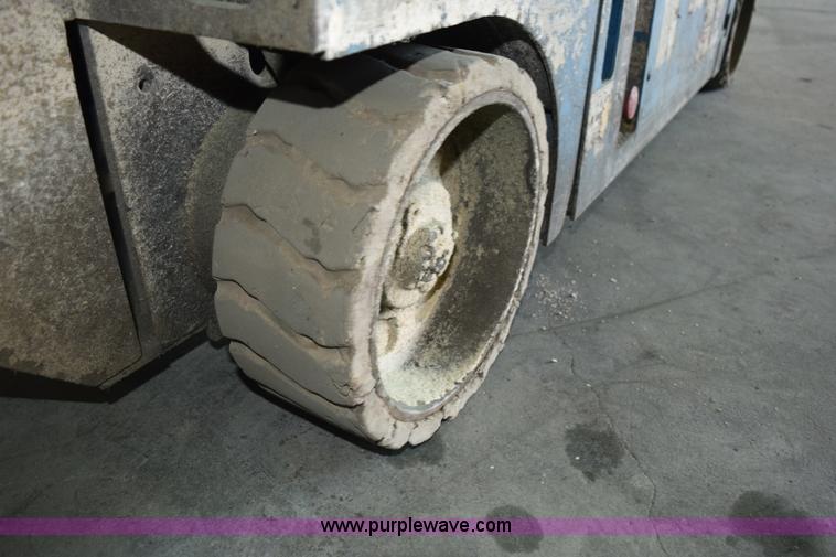 image for item L3404 Genie GS-1930 scissor lift