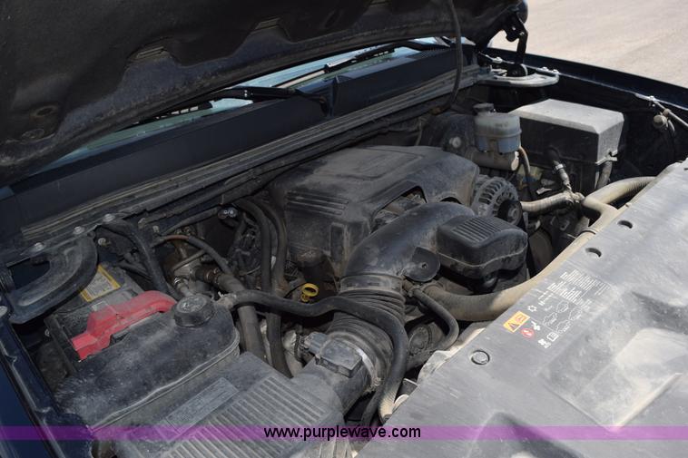 image for item L3432 2009 GMC Sierra 1500 Crew Cab pickup truck