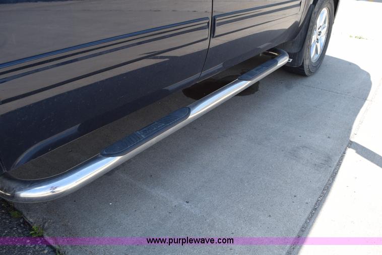 image for item L3432 2009 GMC Sierra 1500 Crew Cab pickup truck