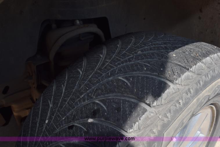 image for item L3432 2009 GMC Sierra 1500 Crew Cab pickup truck