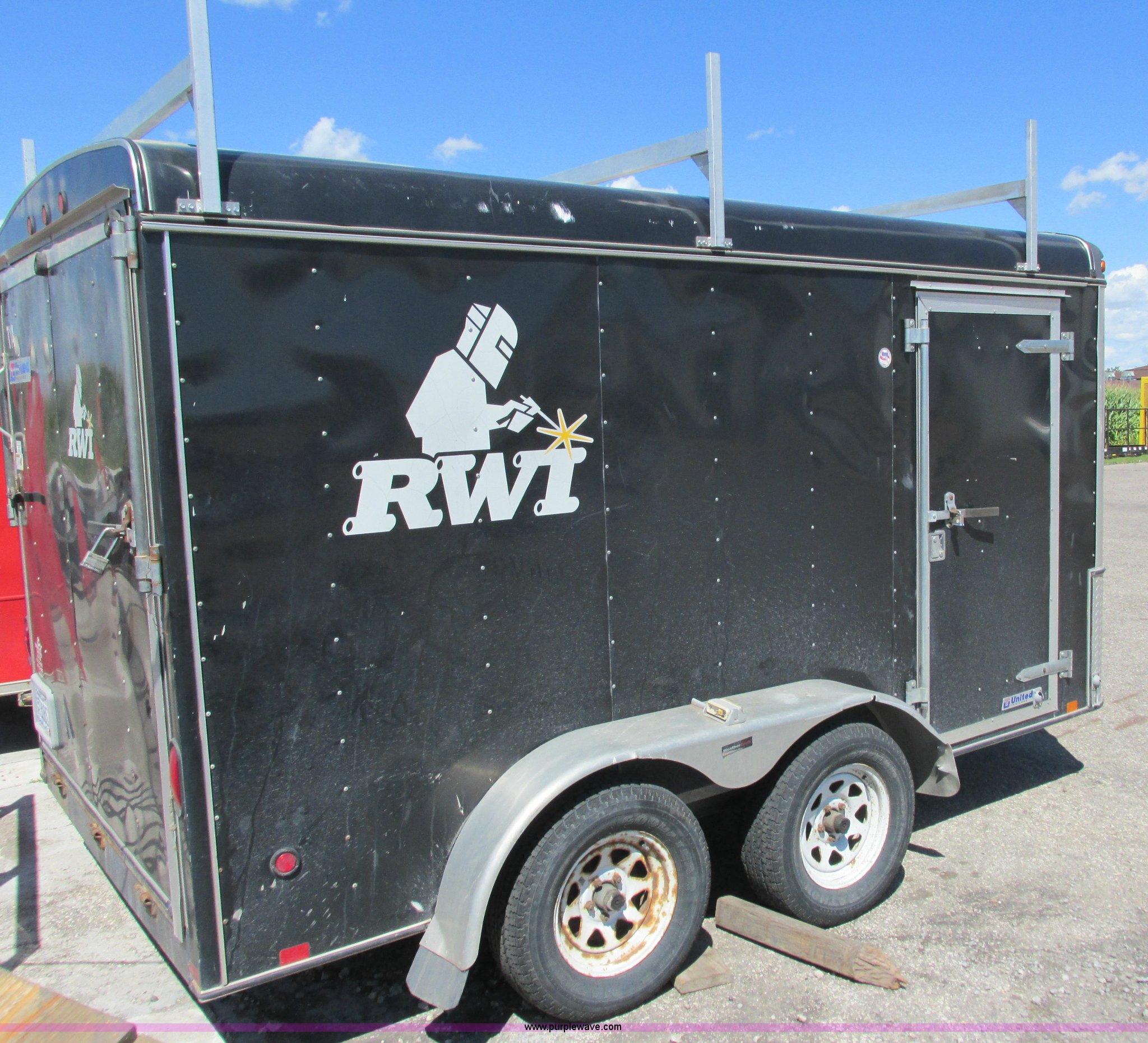 2005 United Trailers enclosed cargo trailer in East Grand Forks, MN Item K6512 sold Purple Wave