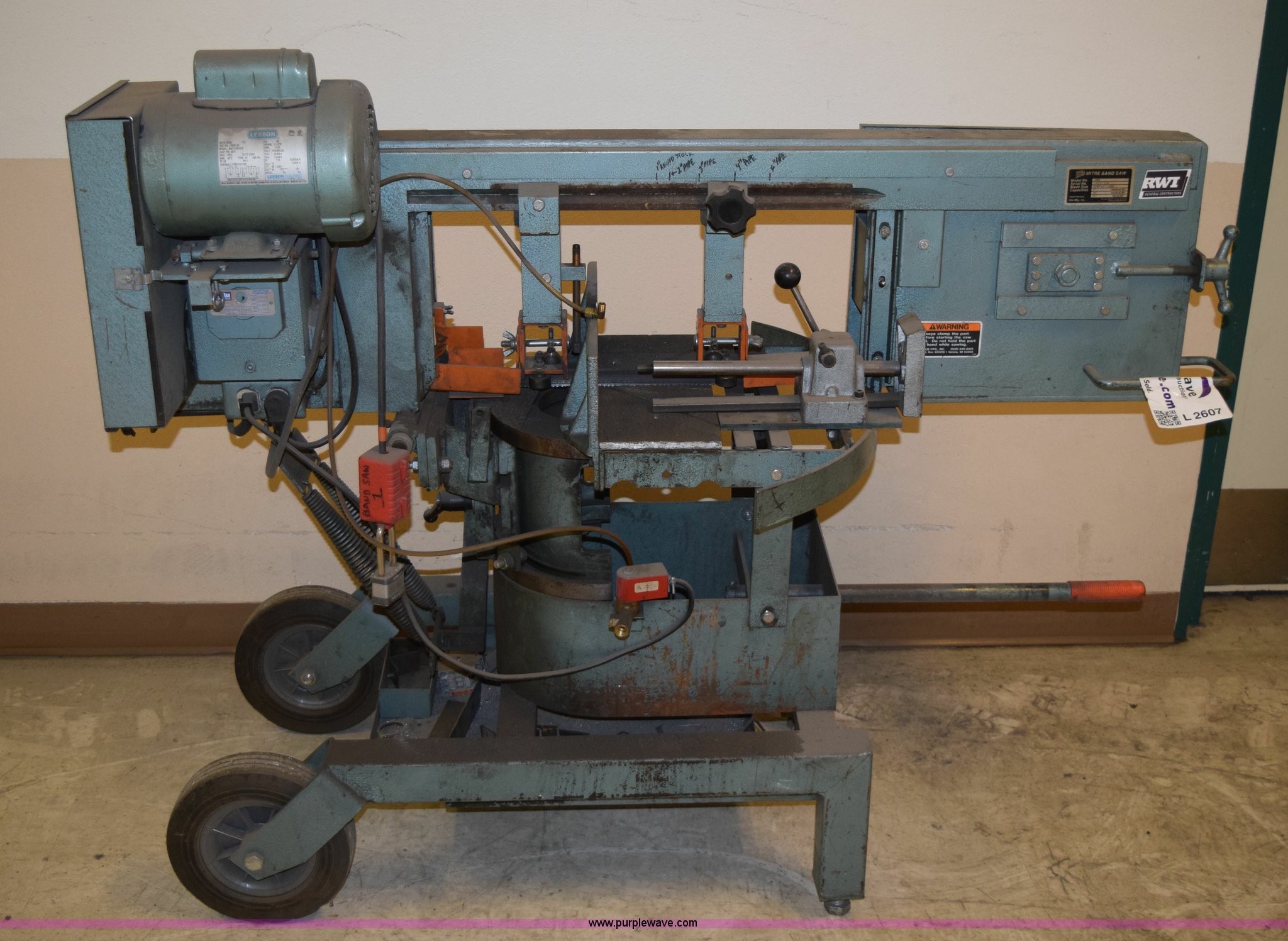 Ellis Mitre 1600 band saw in East Grand Forks, MN Item L2607 sold