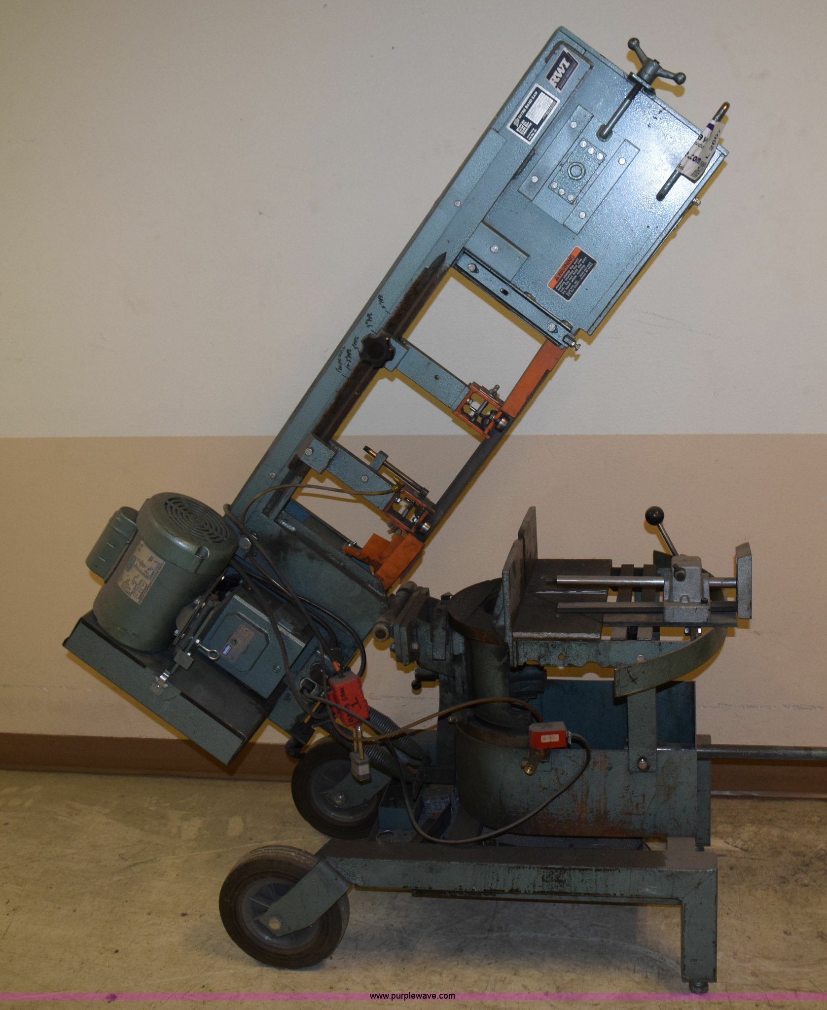 Ellis Mitre 1600 band saw in East Grand Forks, MN | Item L2607 sold