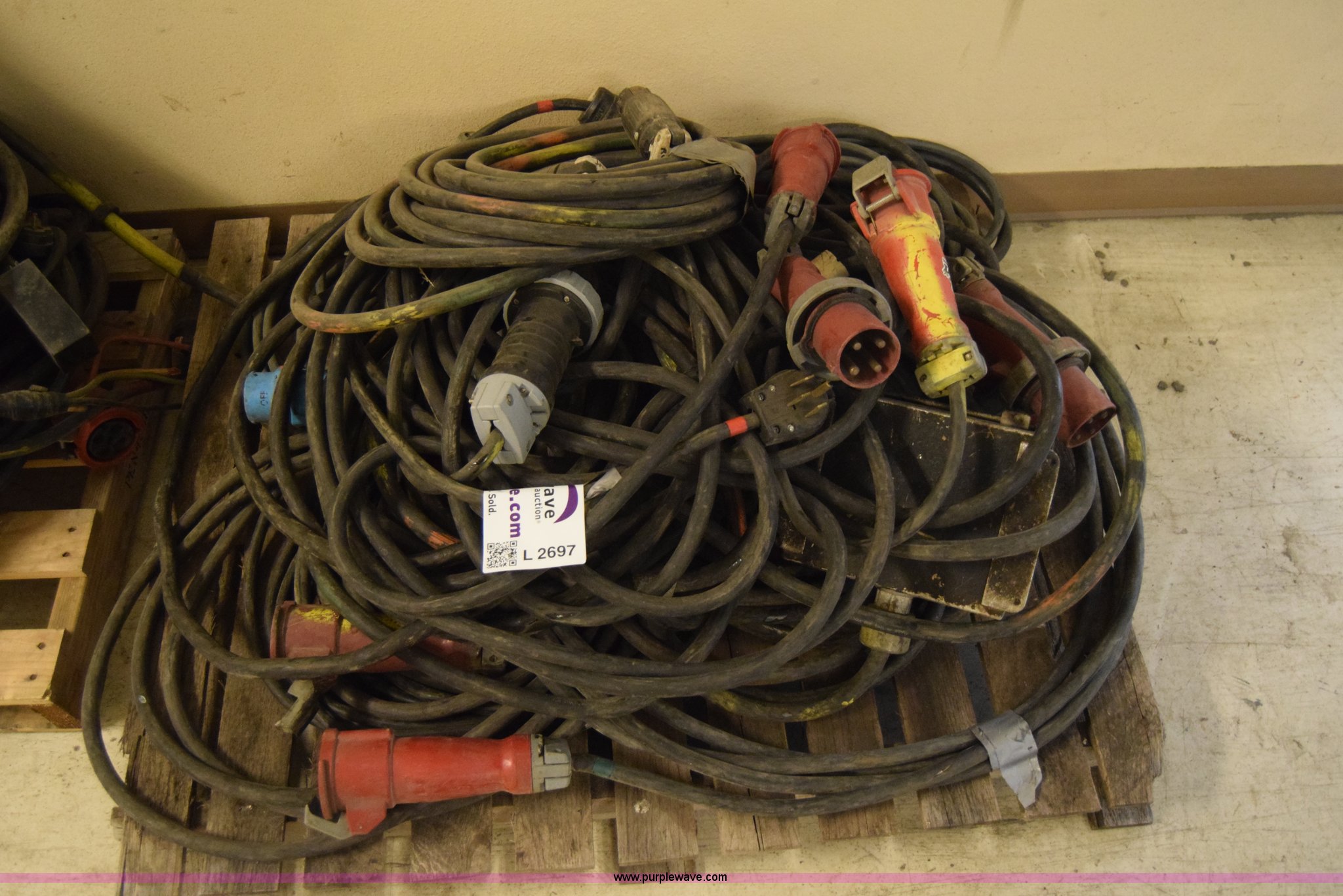 High voltage extension cord in East Grand Forks, MN Item L2697 sold