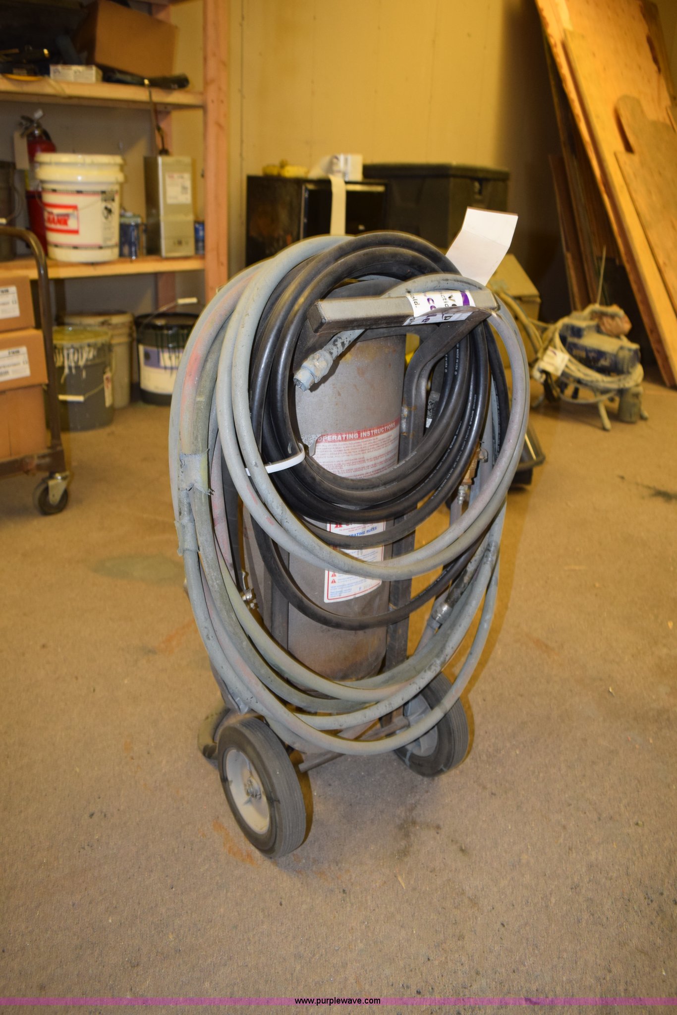 Brut sand blaster in East Grand Forks, MN Item L3333 sold Purple Wave