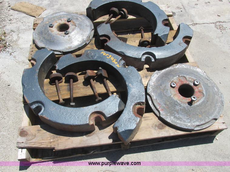 MasseyFerguson wheel weights in Moberly, MO Item AW9671 sold