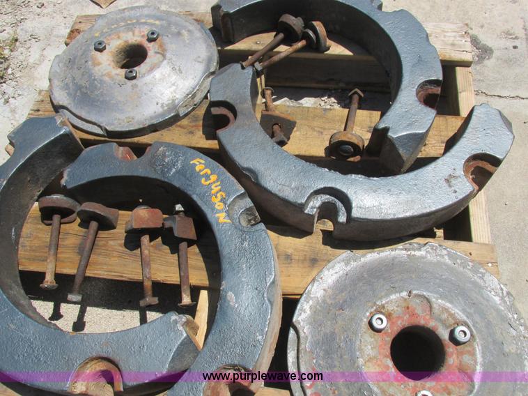 MasseyFerguson wheel weights in Moberly, MO Item AW9671 sold