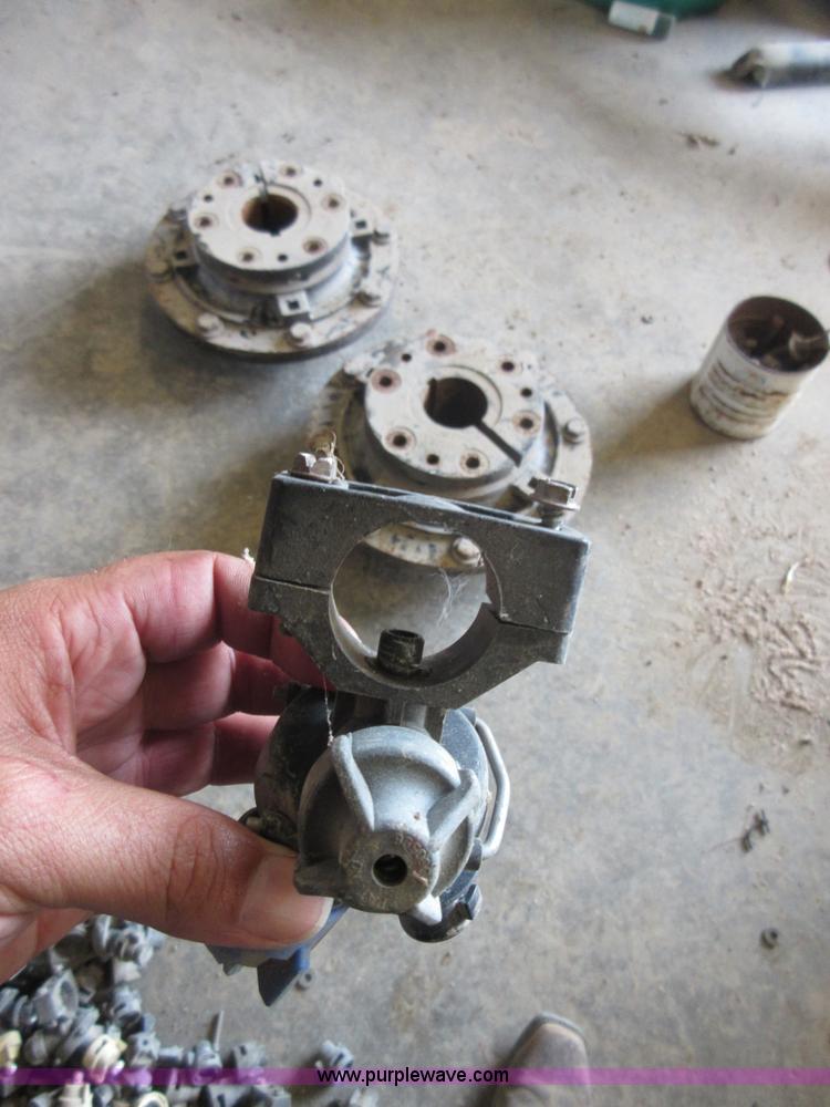 image for item AZ9061 (42) three-way spray nozzles