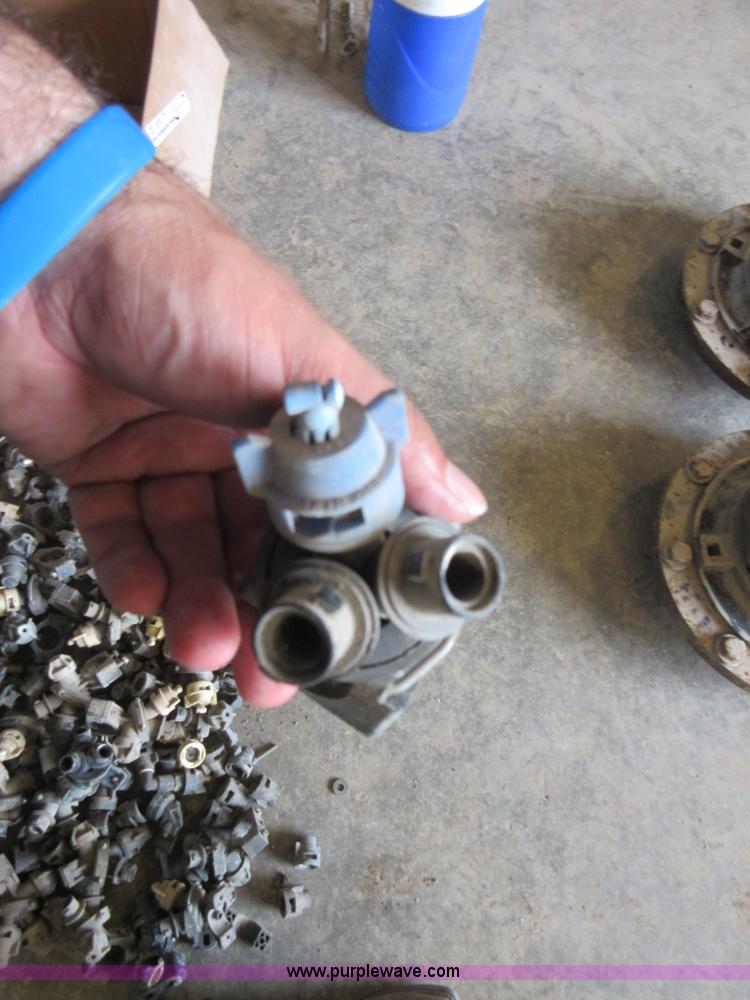 image for item AZ9061 (42) three-way spray nozzles