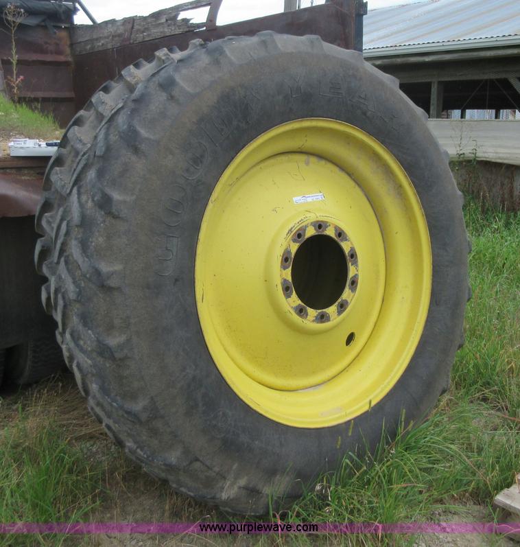 image for item AZ9065 (2) 18.4R42 tractor tires