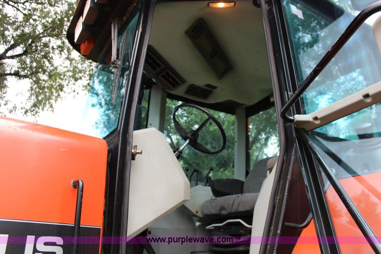 image for item F7959 AGCO Allis 9815 MFWD tractor