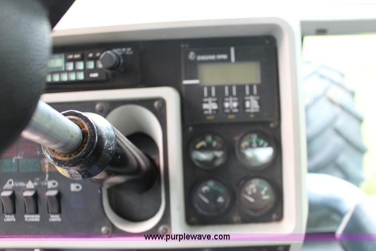 image for item F7959 AGCO Allis 9815 MFWD tractor