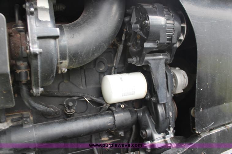 image for item F7959 AGCO Allis 9815 MFWD tractor