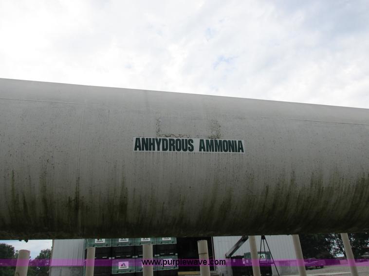 image for item H3265 1962 Delta anhydrous ammonia tank