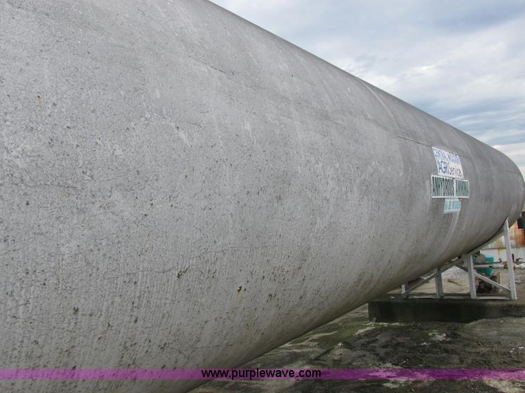 image for item H3265 1962 Delta anhydrous ammonia tank