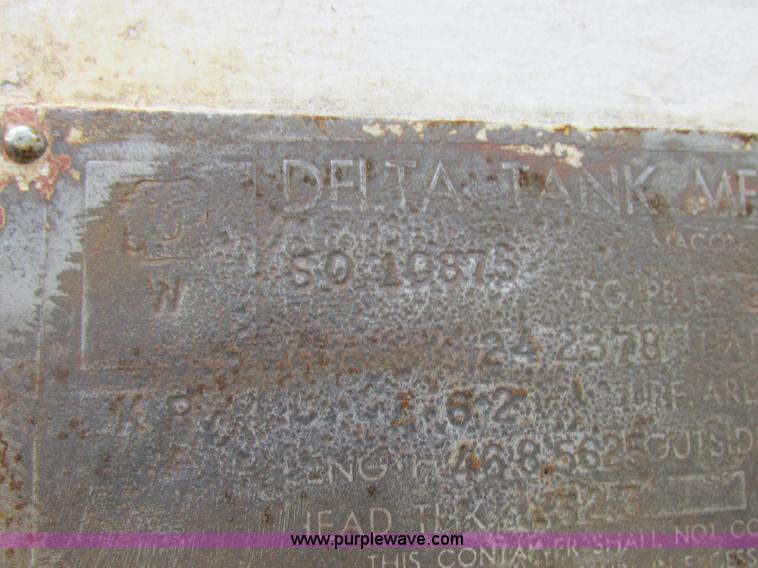 image for item H3265 1962 Delta anhydrous ammonia tank