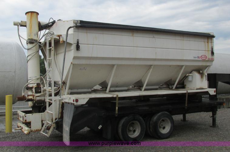 image for item H3266 Rayman bulk fertilizer tender bed