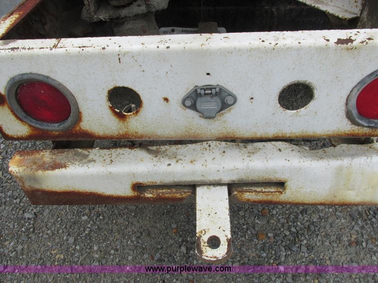 image for item H3266 Rayman bulk fertilizer tender bed