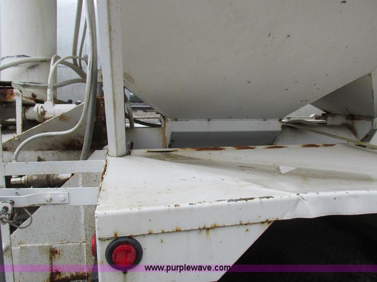 image for item H3266 Rayman bulk fertilizer tender bed