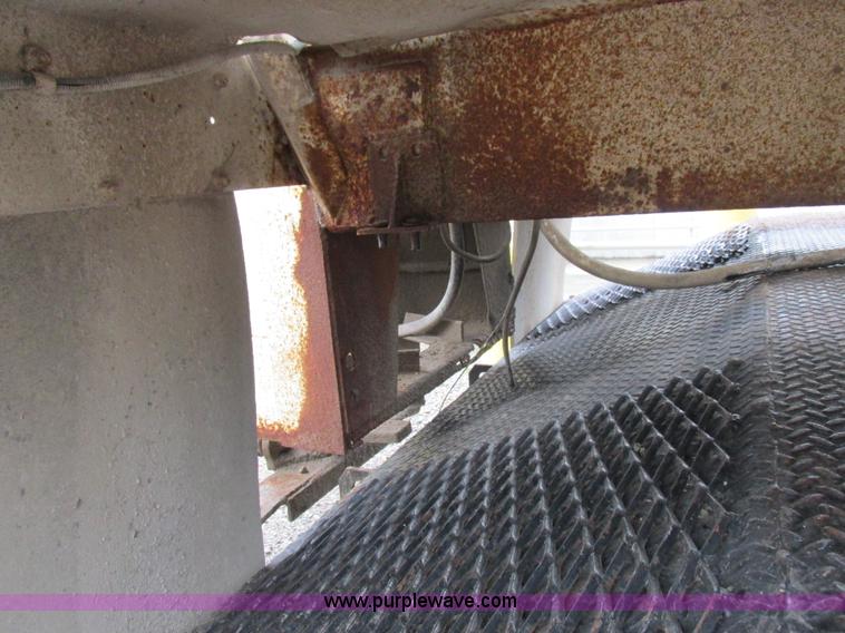 image for item H3266 Rayman bulk fertilizer tender bed