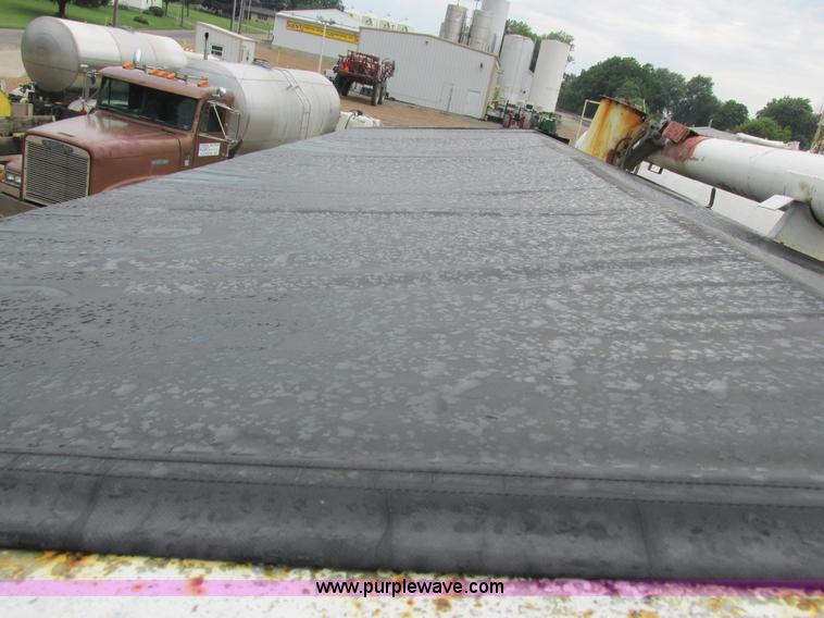 image for item H3266 Rayman bulk fertilizer tender bed