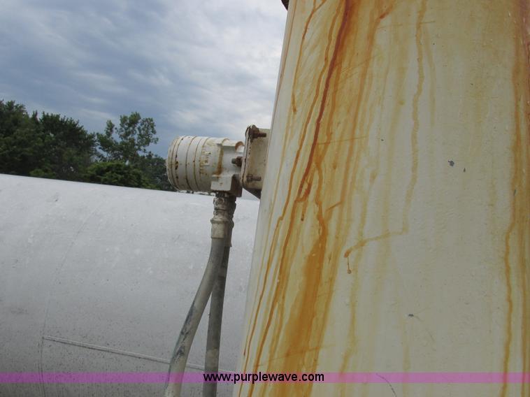 image for item H3266 Rayman bulk fertilizer tender bed