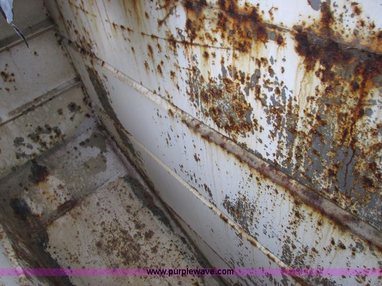 image for item H3266 Rayman bulk fertilizer tender bed