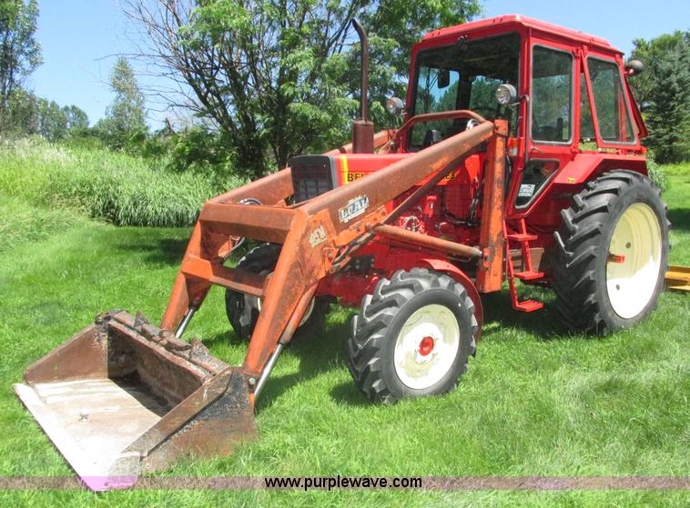 image for item H4548 Belarus 825 MFWD tractor