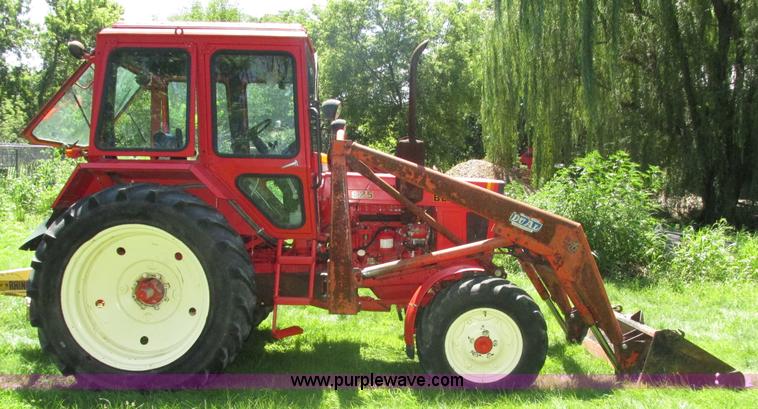 image for item H4548 Belarus 825 MFWD tractor